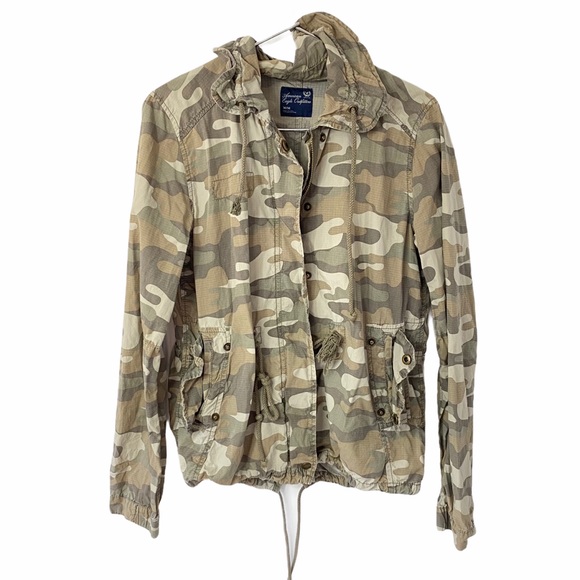 American Eagle Outfitters Jackets & Blazers - American Eagle AEO Camo Print cargo jacket